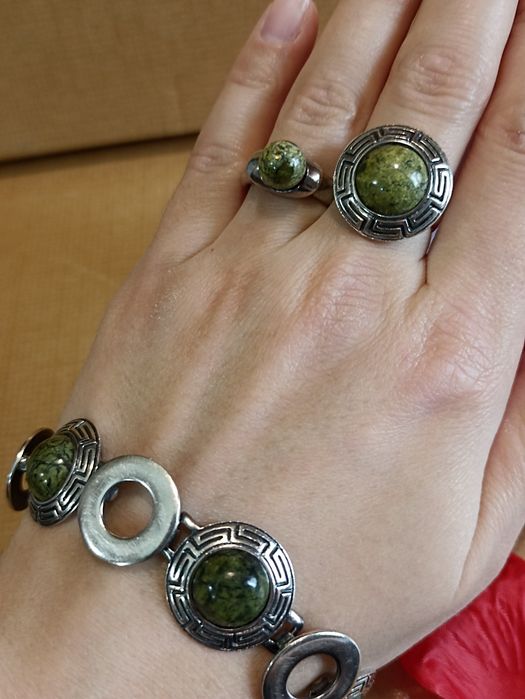 Серебряный комплект браслет, кольцо ,камень серпентинит, змеевик