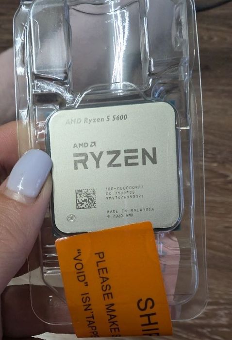 Процесор Ryzen 5 5600 новий