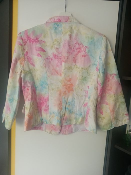 Piękna pastelowa marynarka marki SummerTime