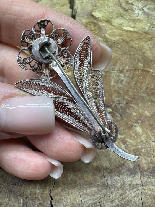 Stara broszka srebro kwiat ażurowe Stary wyrob