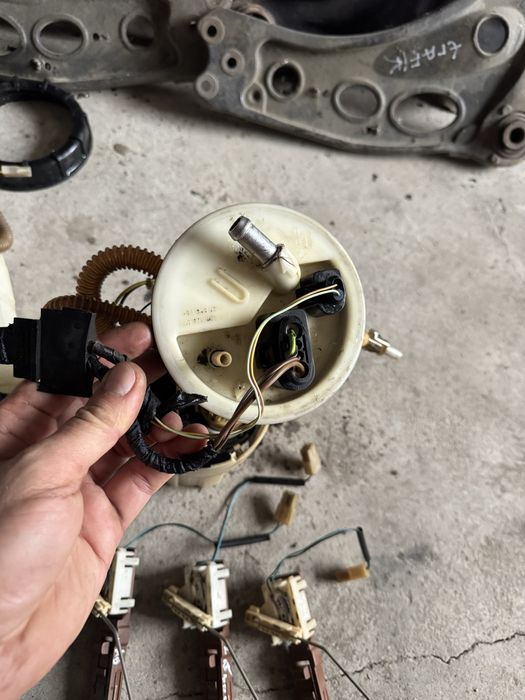 Паливний насос бака,колба,поплавок,рівень палива. Audi a6 c5 2.5tdi