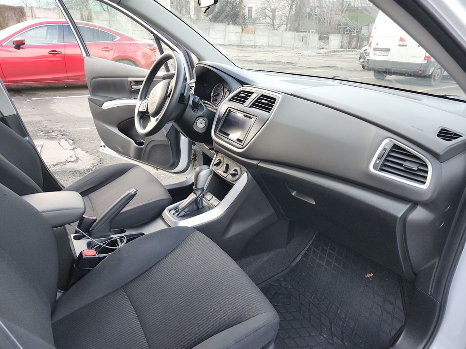 Suzuki SX-4 2019. Літня гума і подарунок!