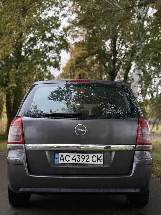продам Opel Zafira B