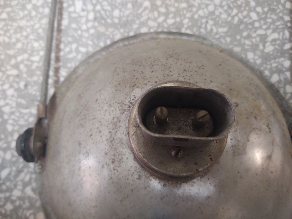 Stary grzejnik elektryczny PRL