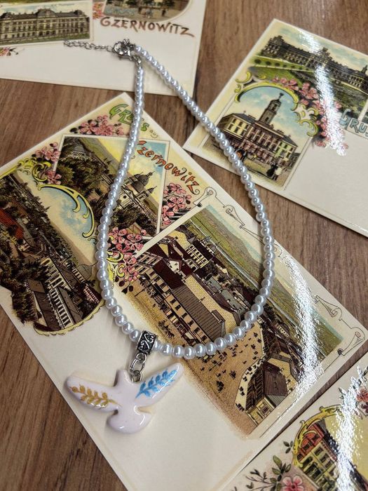 Голубка з полімерної глини