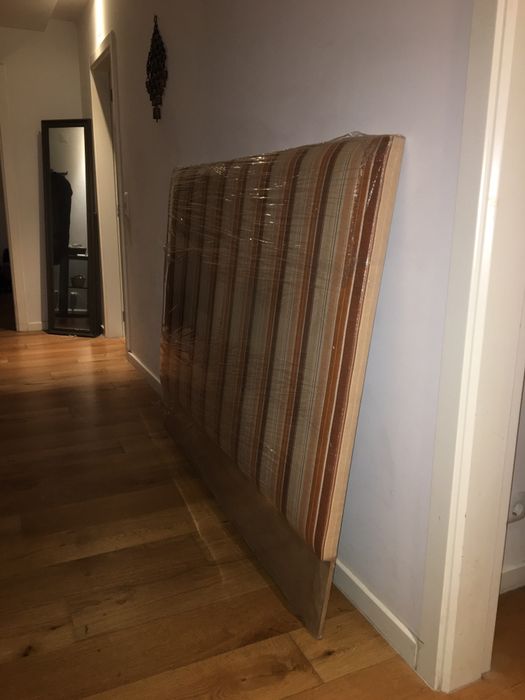 Cabeceira feita por medida em ótimo estado