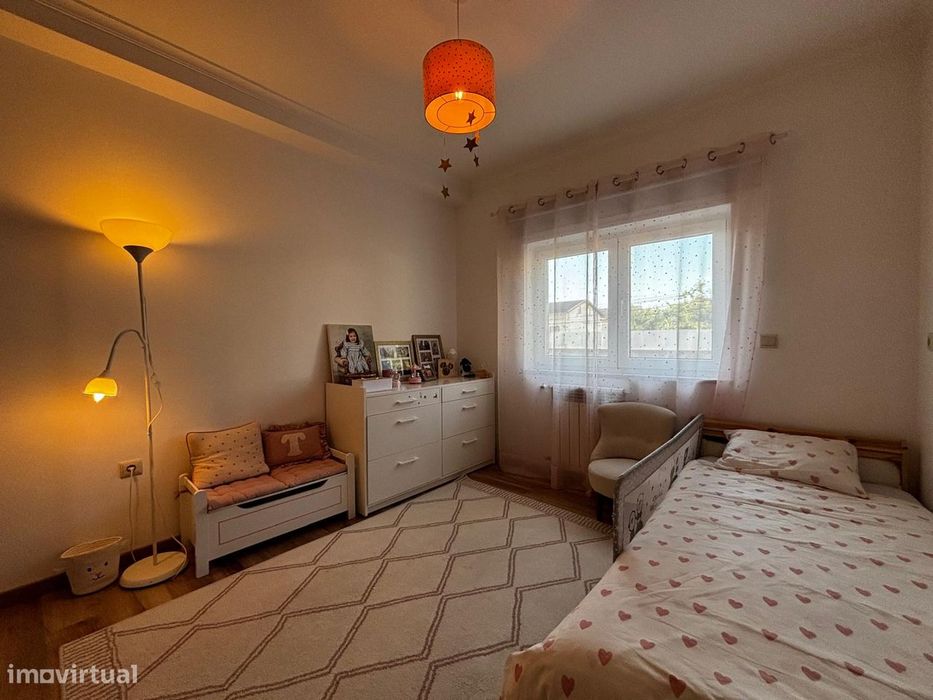 Apartamento T3 Renovado C/ Aquecimento e Garagem - Viseu