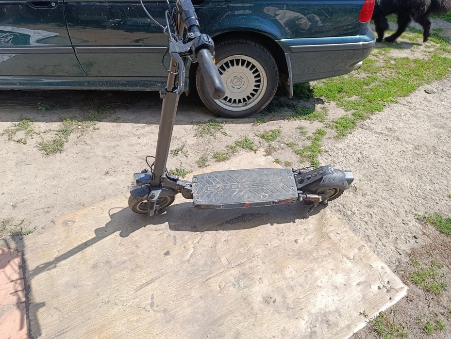 Продам електро самокат Crosser T 4 в робочому стані