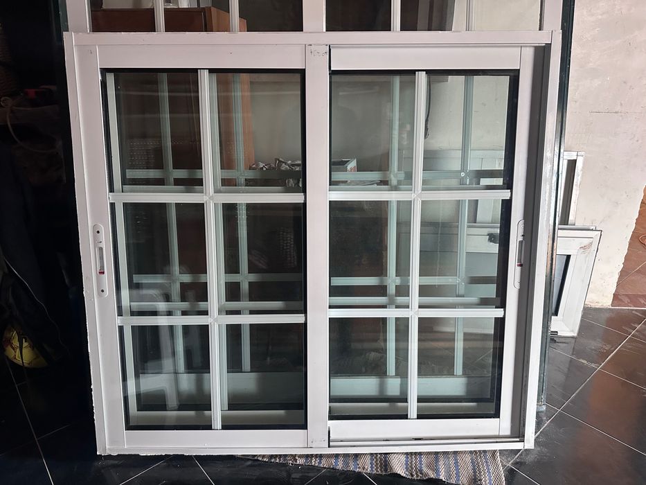 Janelas vidros duplo em bom estado