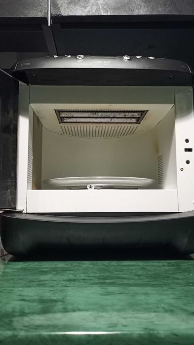 Мікрохвильова піч Whirlpool max crisp m28 +ГРИЛЬ