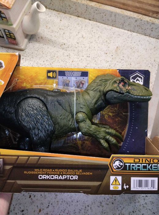 Динозавр Jurassic world