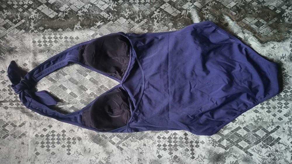 Новий гарний купальник S