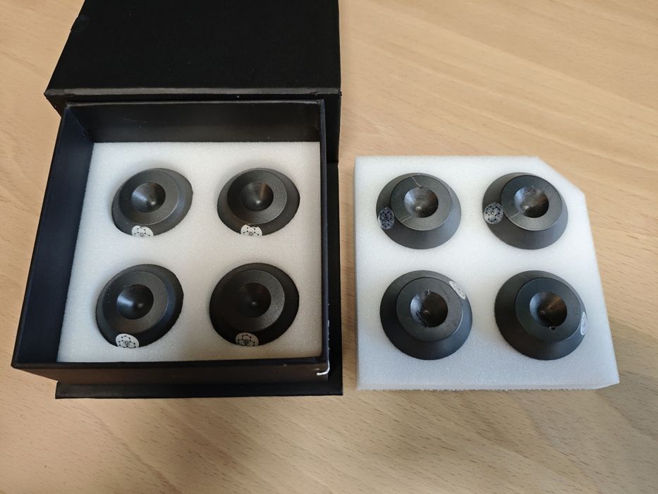 Podkładki pod kolce GRAPHITE-AUDIO-ISSB-40