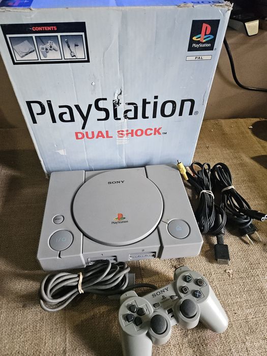 Consola ps1 com caixa