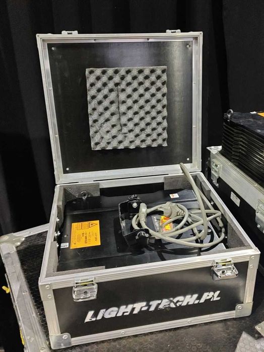 0Laserworld CS-2000 RGB 2000mW RGB Laser(czerwony, zielony, niebieski)