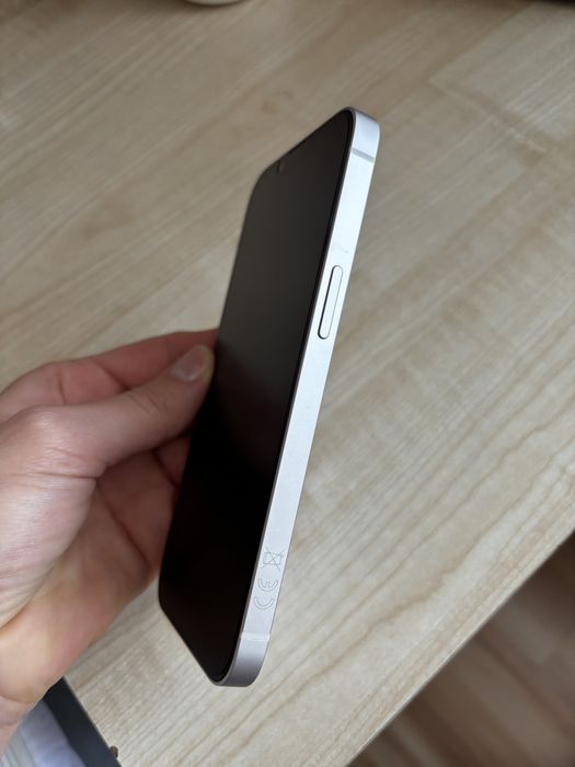 Smartfon iPhone 13