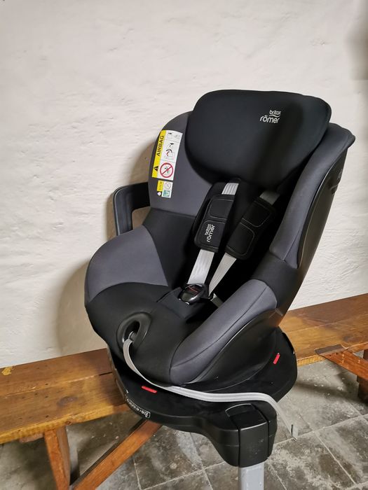 Fotelik samochodowy Britax Romer DUALFIX M i-SIZE 61-105cm  Obrotowy
