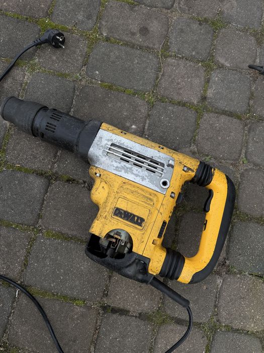 Młot udarowy Dewalt D25701