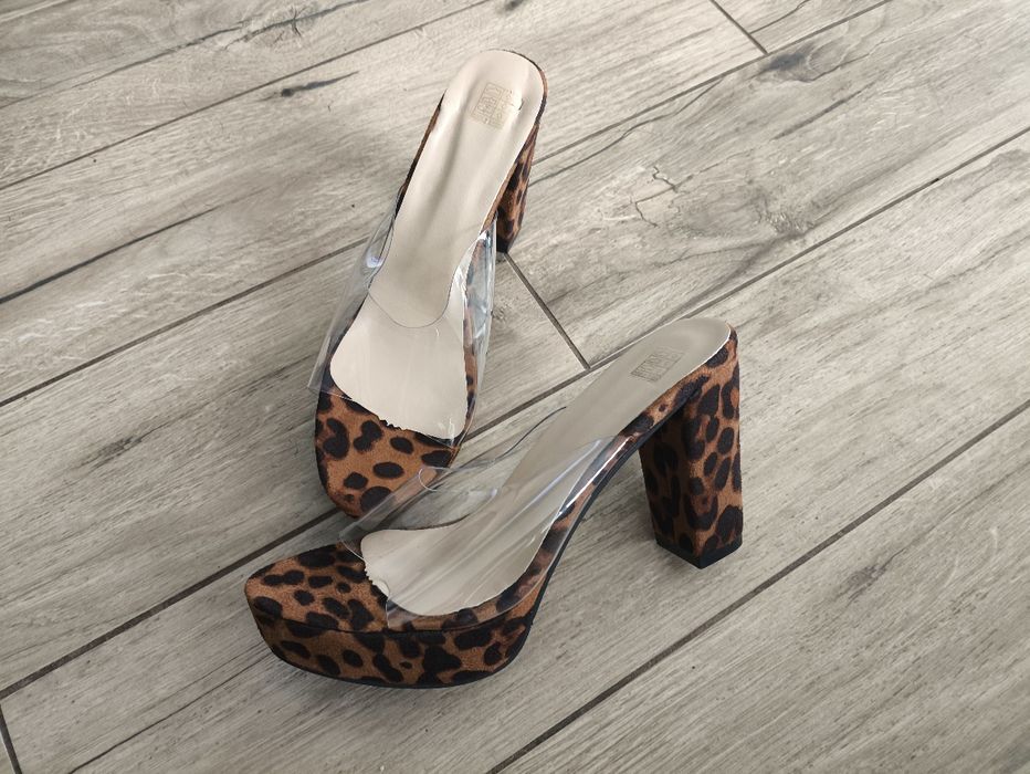 Klapki na obcasie 41 nowe