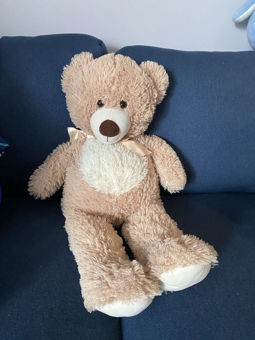 Duzy pluszowy mis w stylu Bukowski