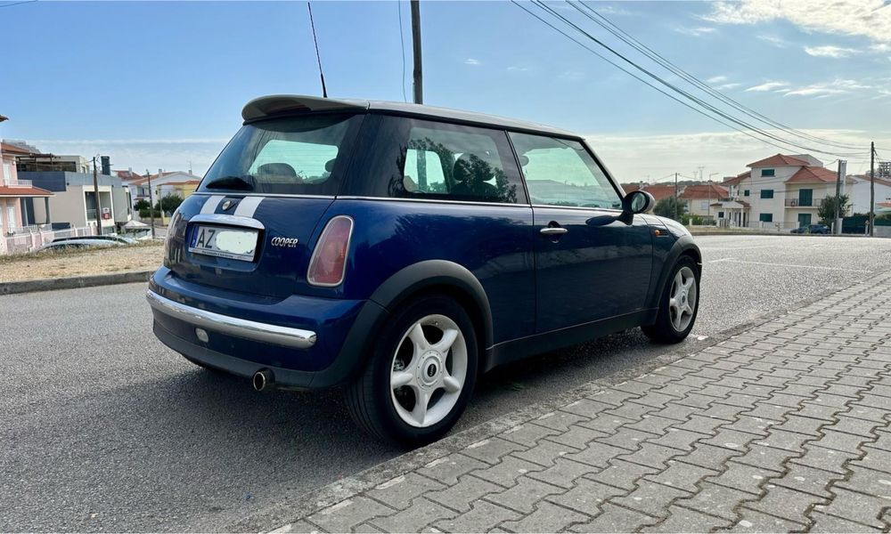 MINI Cooper 1.6 BMW 120cv - Azul e Teto Stripes Brancas - 2003 R50