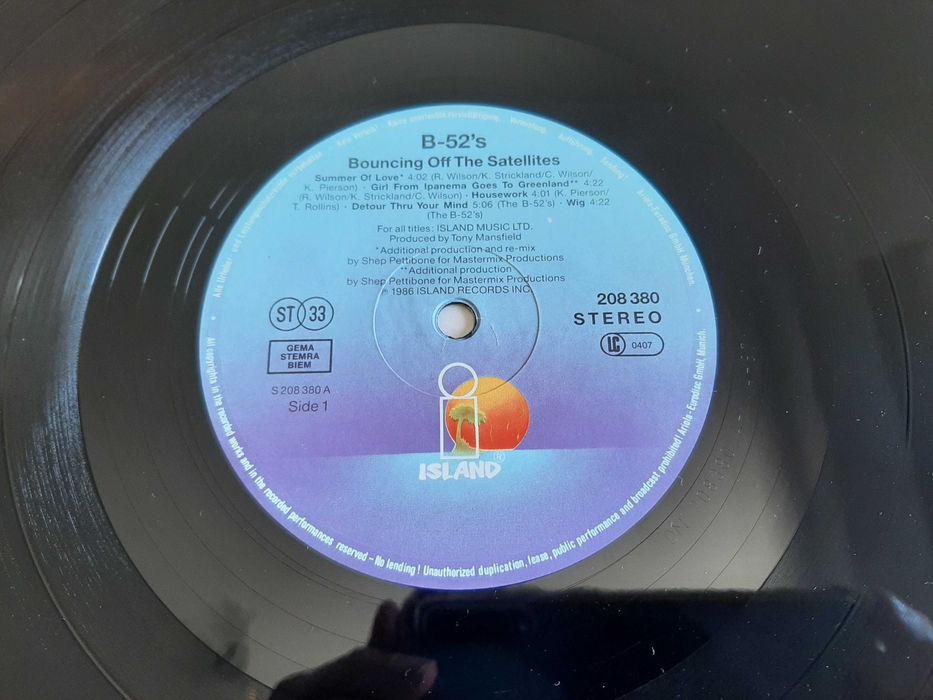 The B-52`s - Bouncing Off The Satellites - Europa - Vinil LP