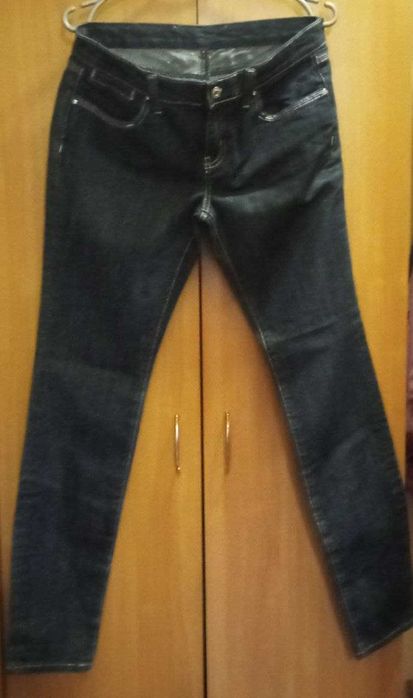 Новые стильные джинсы с люрексом. 40
