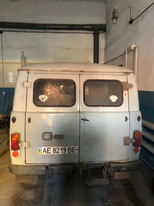 Продам УАЗ 3909  Хорош. Експлуатувався з 2013 р. Грузопасажир.