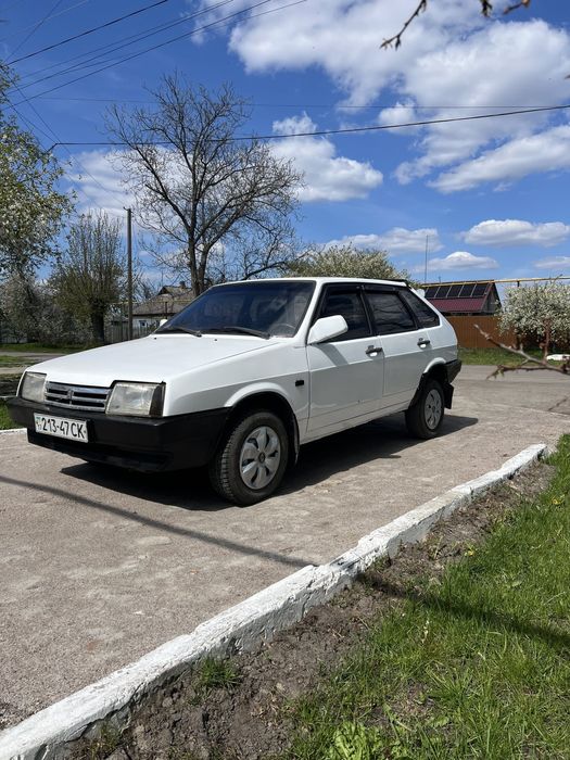 Продам ВАЗ 2109 бензин