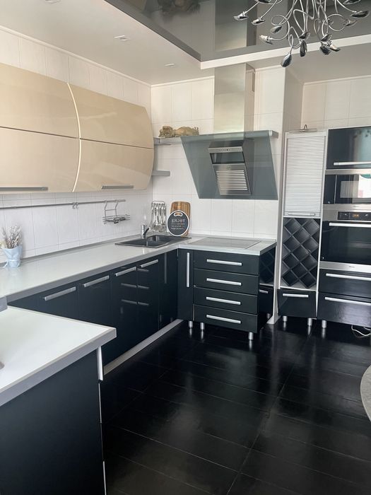 Продам 1к осокорки 53кв вул.Урловская 21б River Moll від власника