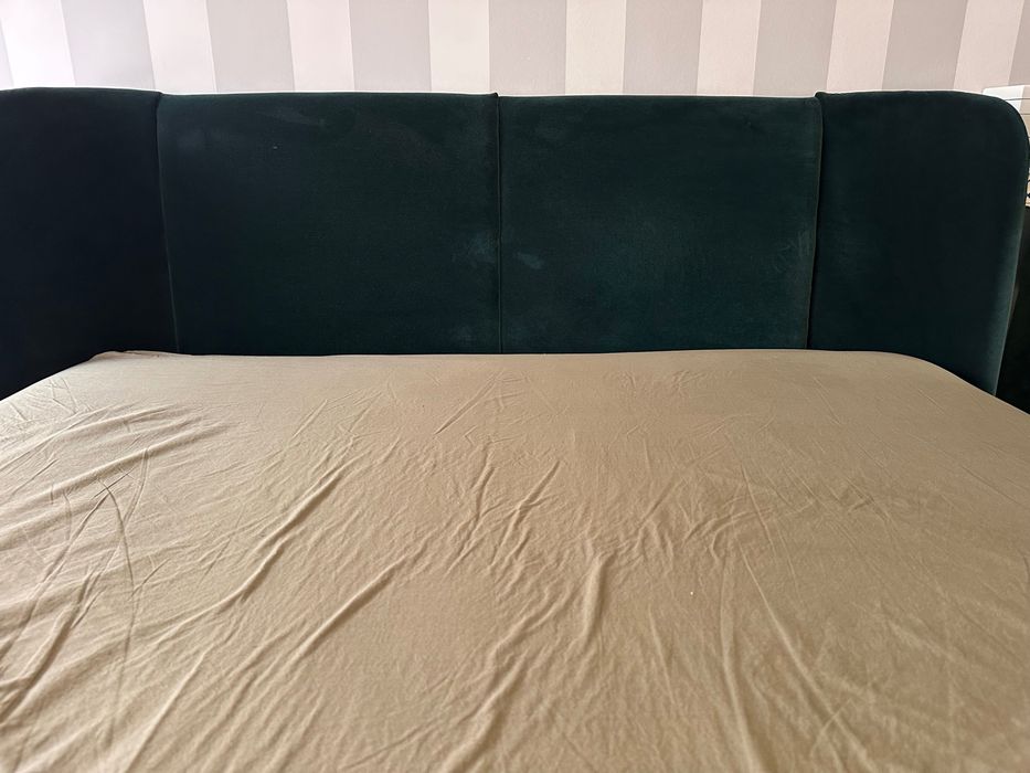 Cama estofada TUFJORD (Ikea) - veludo verde 160x200