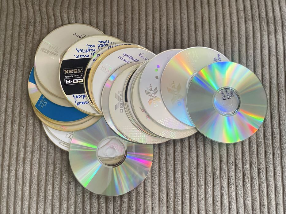 Віддам CD диски б/у