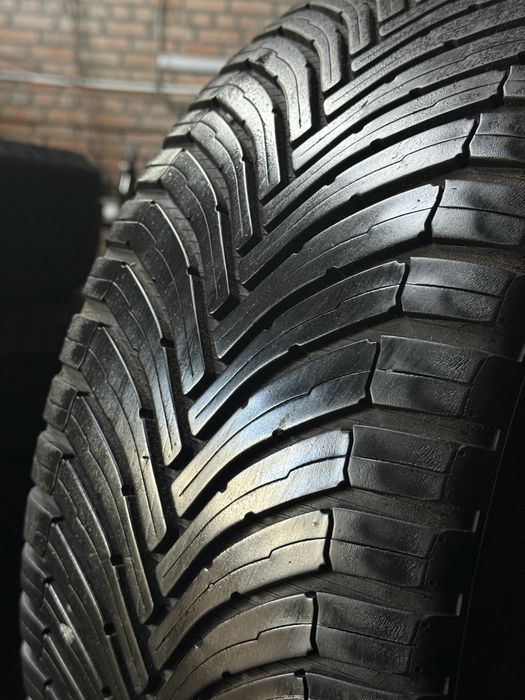 Шини 245/40R19 б/у з Німеччини