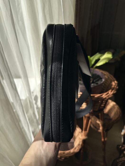 Сумка через плече чоловіча Calvin Klein Jeans Monogram Soft Flatpack 22 AOP Black (ZM0ZM02999)