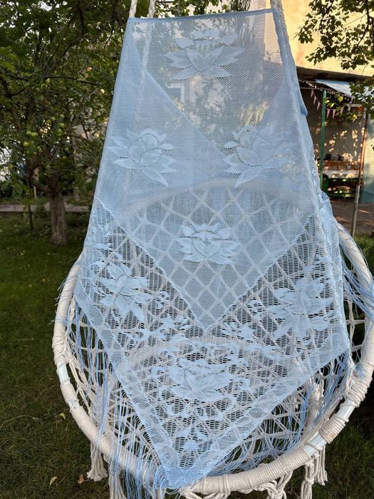 Ніжна мереживна хустка з торочками / бахрамою (шаль)