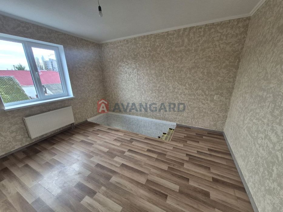 Продаж 2-поверхового будинку з ремонтом