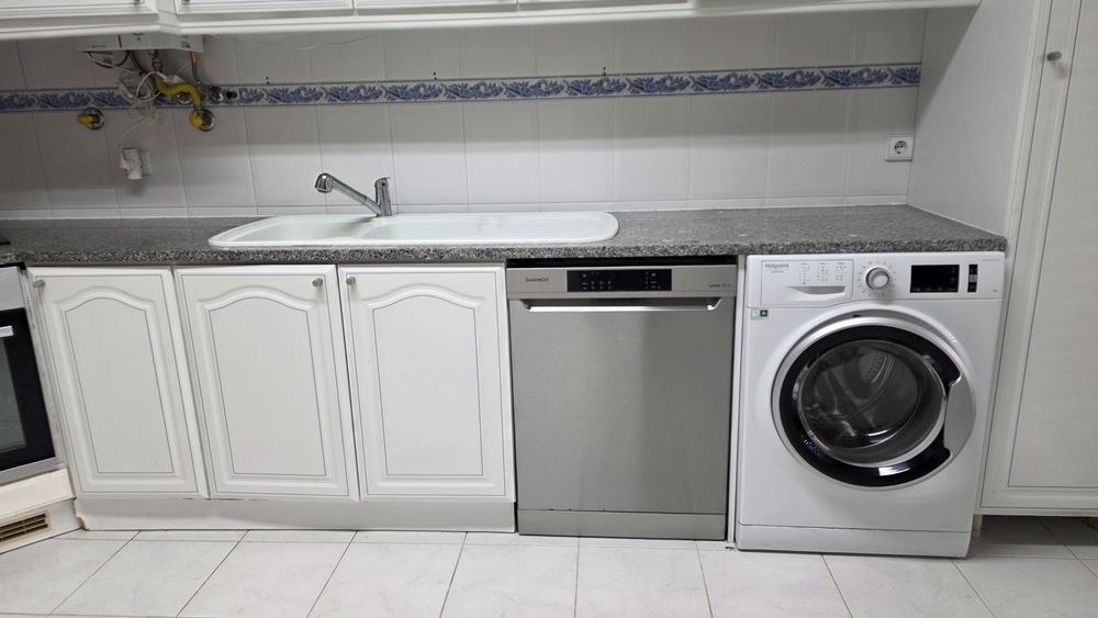 Móveis de cozinha com bancada