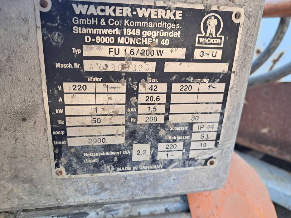 Wibrator do betonu Wacker Werke FU 16 /200W