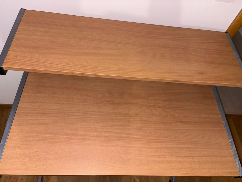 Secretaria em ótimo estado