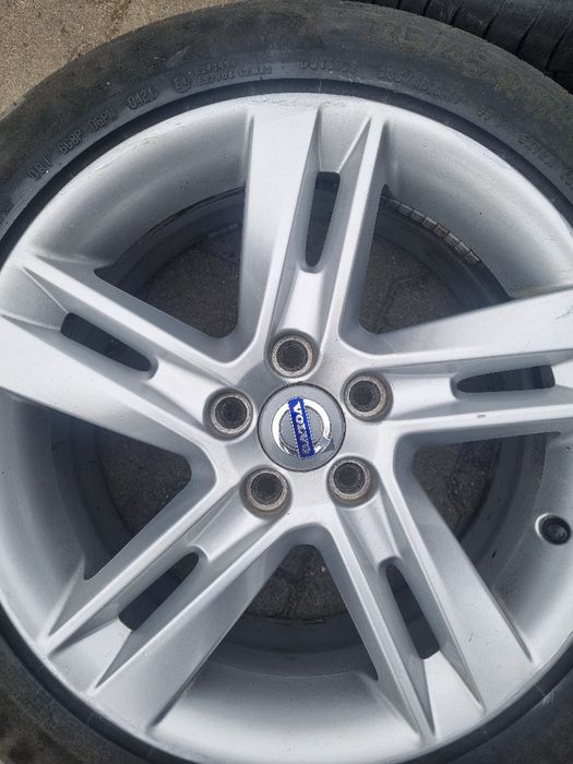 Volvo 17" Sadia 235 45 17