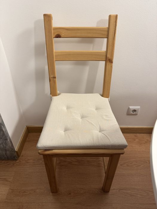 Mesa e cadeiras ikea