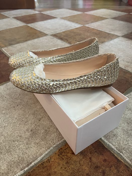 Продам балетки AGL