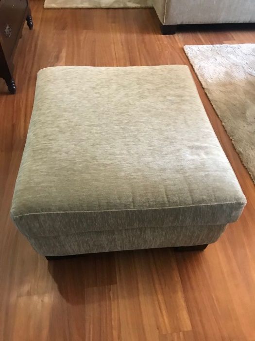 Banqueta Veludo Beije