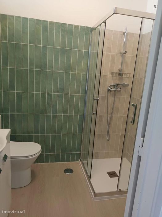 Quarto - localizado em Campo Grande Lisbon