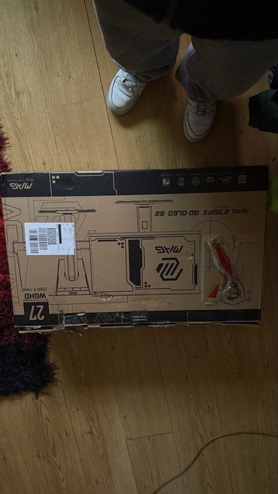 Monitor gaming msi qd oled 2k 240hz