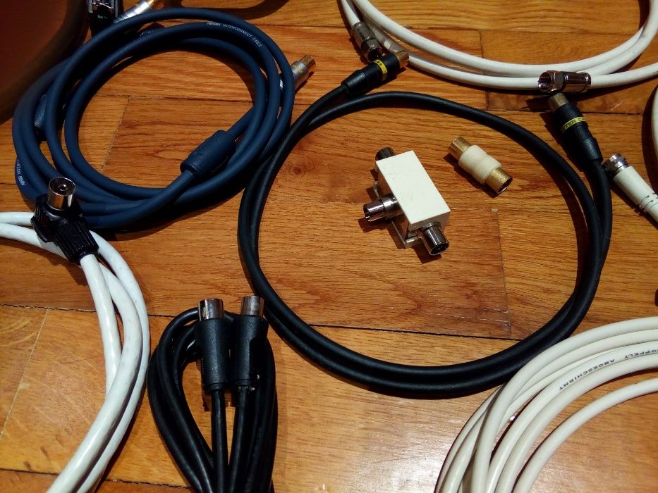 Coaxial and SCART Cables for TV64551972201474124