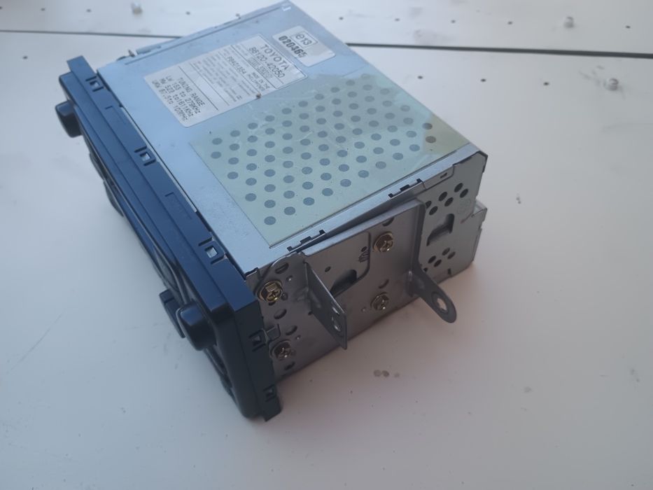 Radio samochodowe na kasetę Toyota RAV4 ll 00-05Rok