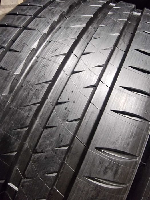 265/35/21  michelin pilot sport Nowe fabrycznie 100% 2szt. z 19r..