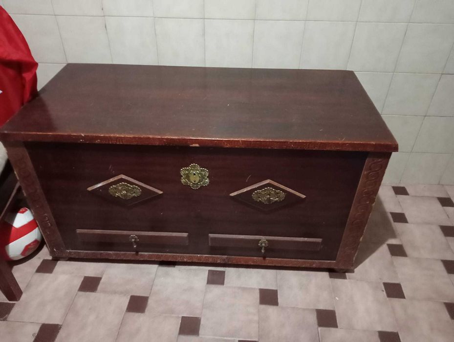 Mala antiga em bom estado