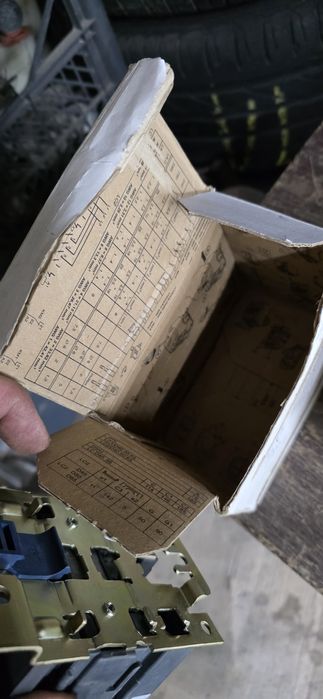 трехполюсный контактор Telemecanique LC1D40AM7 Schneider Electric